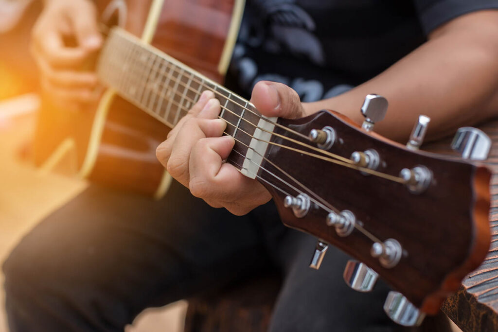Playing perfect riff.